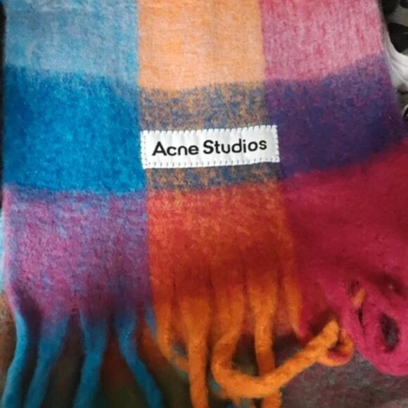 Acne studios scarf - Picture 3 of 3